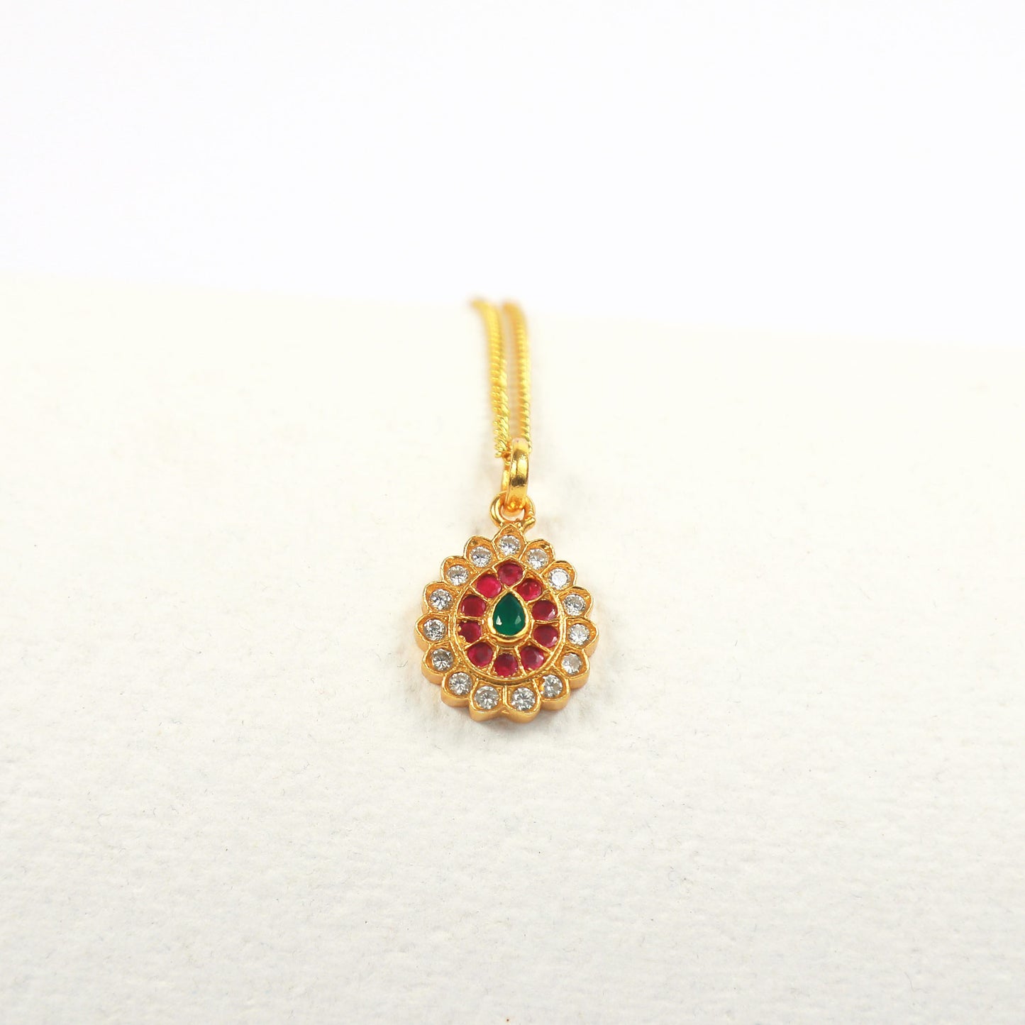 925 Silver Temple Pendant With Chain (Pear)