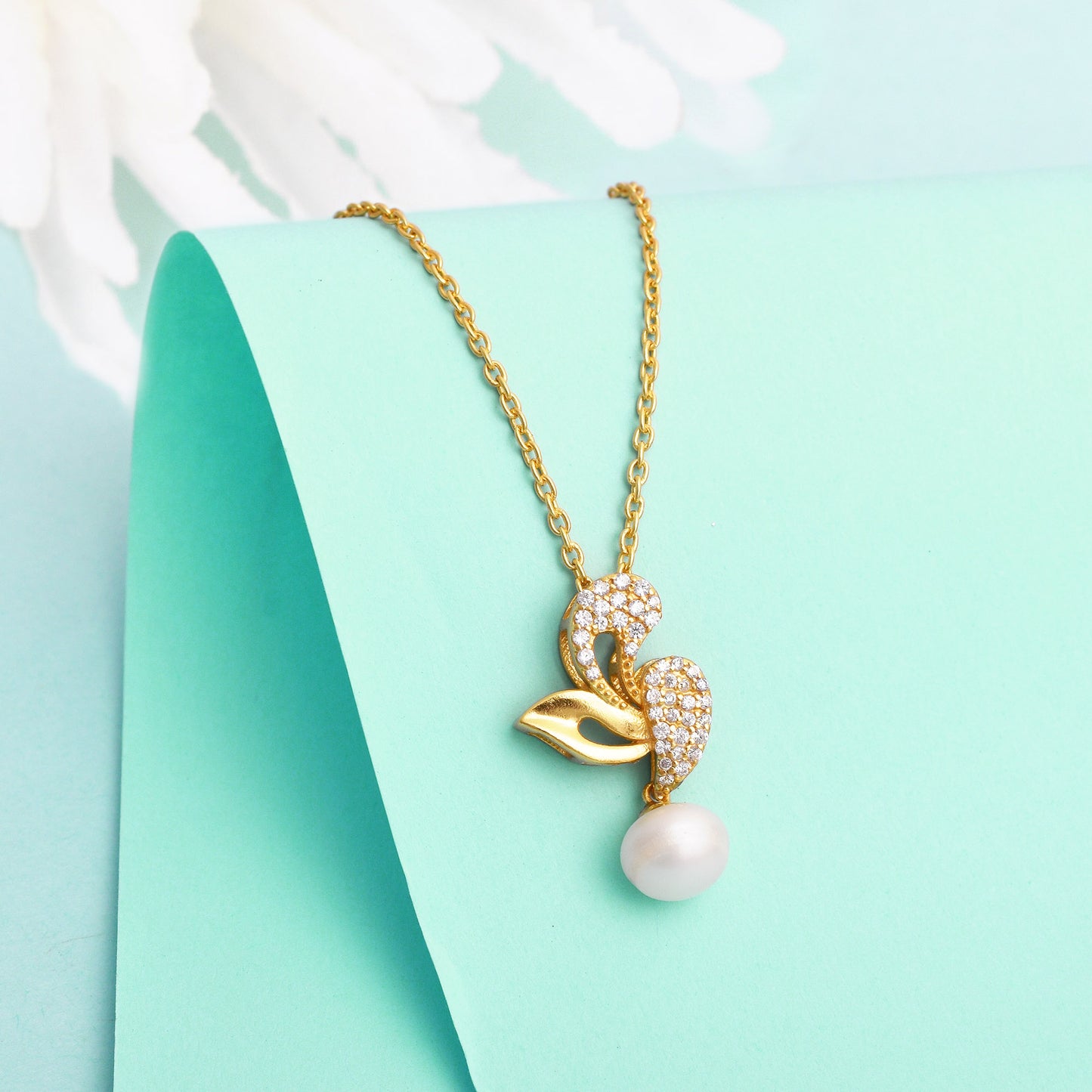 Silver 3 Leaf Pearl Necklace