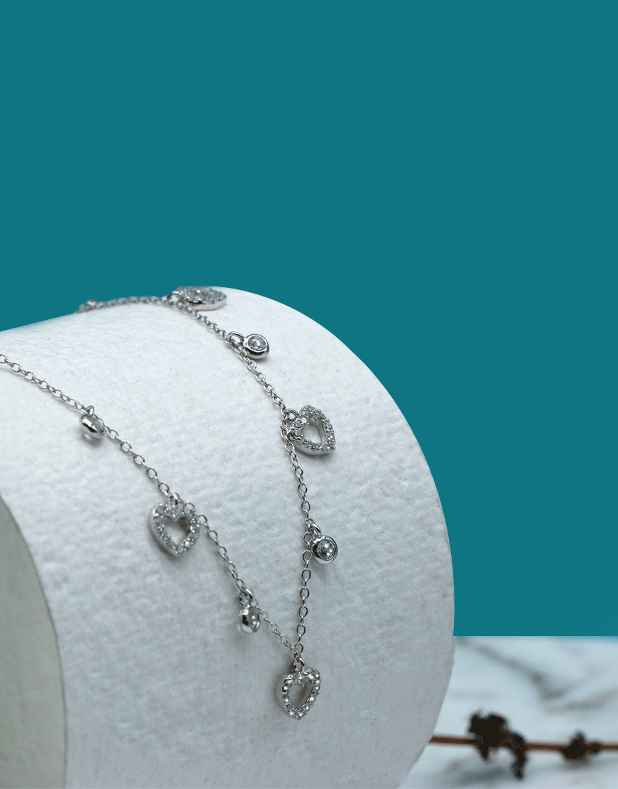 Silver Heart Charm Necklace (Silver)