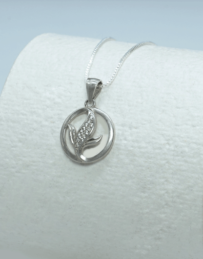 Silver Circle Leaf Necklace