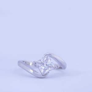 silver princess cut solitaire swarovski ring1.png