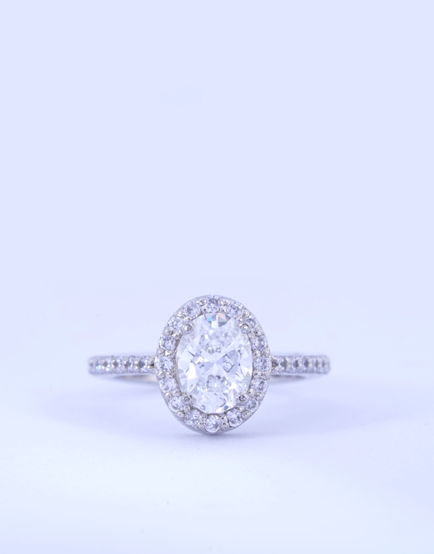 silverovalcutswarovskisolitairering1.png silverovalcutswarovskisolitairering1.png