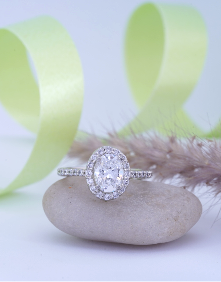 silverovalcutswarovskisolitairering2.png silverovalcutswarovskisolitairering2.png